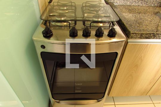 Cozinha de apartamento para alugar com 2 quartos, 41m² em Jardim Alvorada , São Paulo