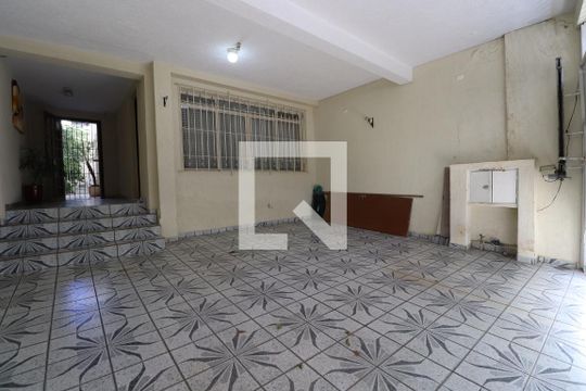Garagem de casa à venda com 3 quartos, 150m² em Jardim Las Vegas, Guarulhos
