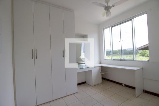 Quarto 2 de casa para alugar com 6 quartos, 360m² em Vargem Pequena, Rio de Janeiro