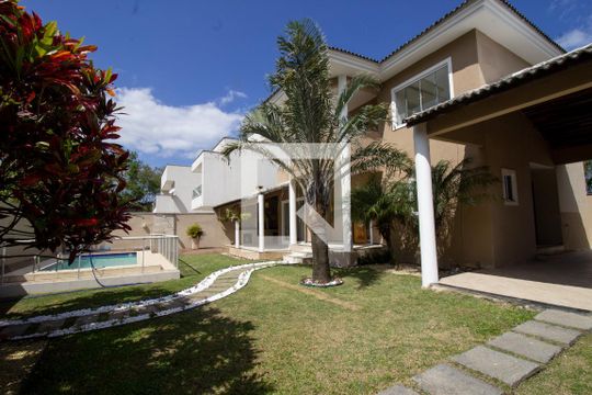 Quintal de casa para alugar com 6 quartos, 360m² em Vargem Pequena, Rio de Janeiro