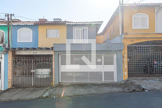 Fachada de casa para alugar com 4 quartos, 120m² em Jardim Wallace Simonsen, São Bernardo do Campo