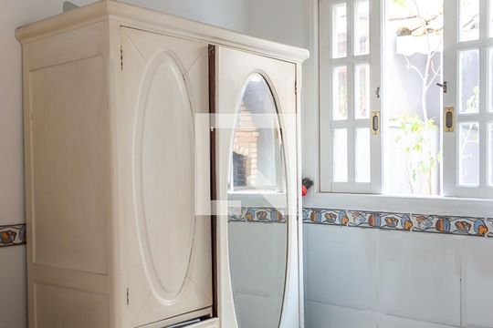 Quarto de Serviço de casa para alugar com 4 quartos, 120m² em Jardim Wallace Simonsen, São Bernardo do Campo