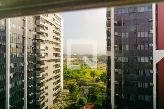 Vista da Suíte de apartamento à venda com 3 quartos, 110m² em Barra da Tijuca, Rio de Janeiro