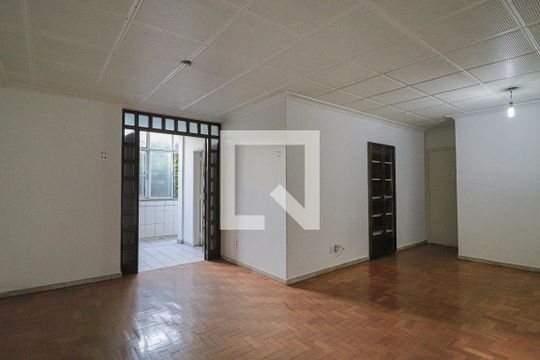 Sala de apartamento para alugar com 3 quartos, 120m² em Centro, Belo Horizonte