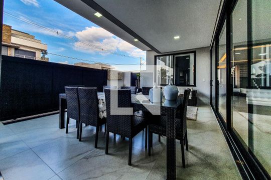 varanda de casa de condomínio para alugar com 4 quartos, 265m² em Parque Brasil 500, Paulínia