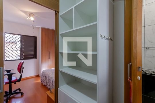 Closet da Suíte  de casa para alugar com 3 quartos, 200m² em Vila Gumercindo, São Paulo