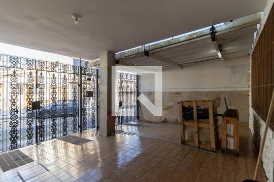 Garagem de casa à venda com 2 quartos, 148m² em Jardim Patente Novo , São Paulo