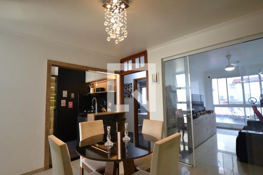 Sala de apartamento à venda com 1 quarto, 74m² em Centro Histórico, Porto Alegre