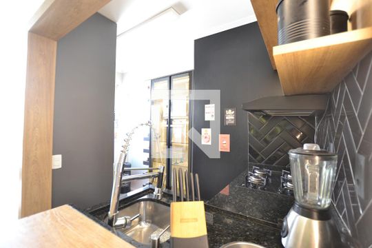 Cozinha de apartamento à venda com 1 quarto, 74m² em Centro Histórico, Porto Alegre