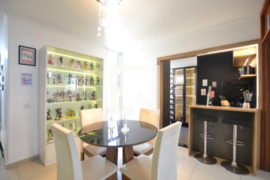 Sala de apartamento à venda com 1 quarto, 74m² em Centro Histórico, Porto Alegre