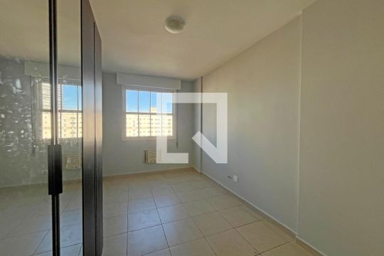 Quarto 1 de apartamento para alugar com 2 quartos, 129m² em Ponta da Praia, Santos