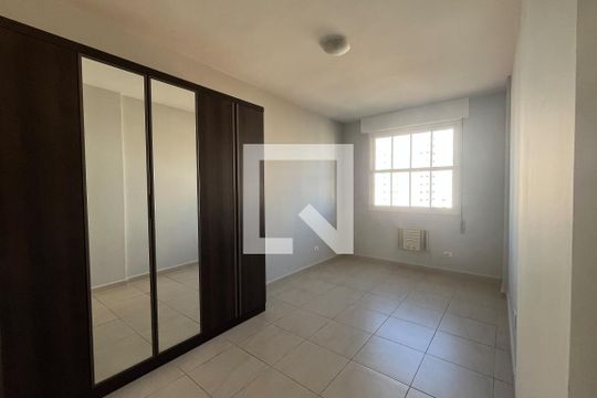Quarto 1 de apartamento para alugar com 2 quartos, 129m² em Ponta da Praia, Santos