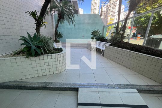 Área comum de apartamento para alugar com 2 quartos, 129m² em Ponta da Praia, Santos