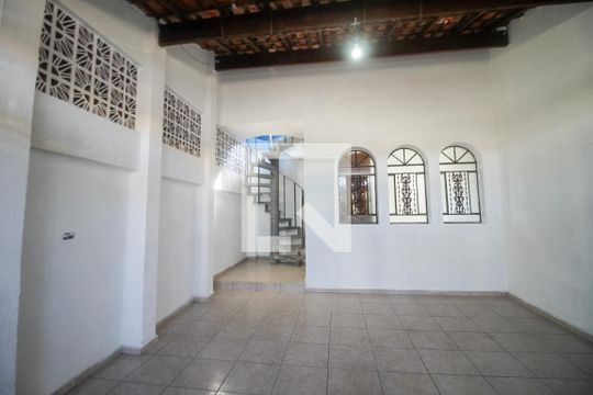 Garagem de casa à venda com 4 quartos, 288m² em Vila Luzita, Santo André