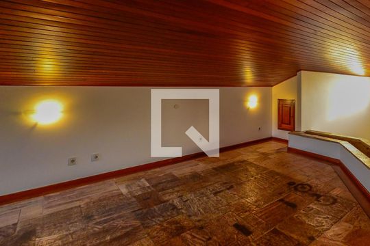 Sala de TV de casa para alugar com 5 quartos, 420m² em Jardim Botânico (sousas), Campinas