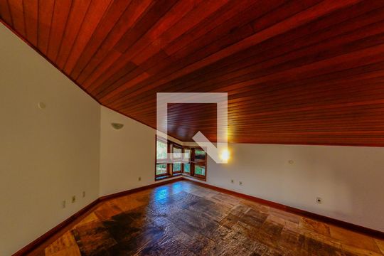 Sala de TV de casa para alugar com 5 quartos, 420m² em Jardim Botânico (sousas), Campinas