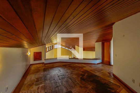 Sala de TV de casa para alugar com 5 quartos, 420m² em Jardim Botânico (sousas), Campinas