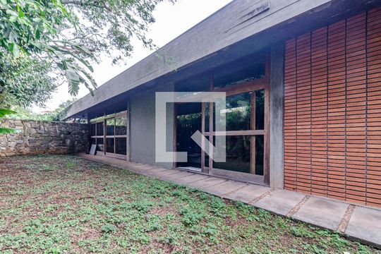 Jardim de casa à venda com 5 quartos, 331m² em Alto de Pinheiros, São Paulo