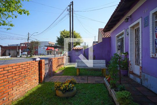 Pátio de casa à venda com 3 quartos, 240m² em Sarandi, Porto Alegre