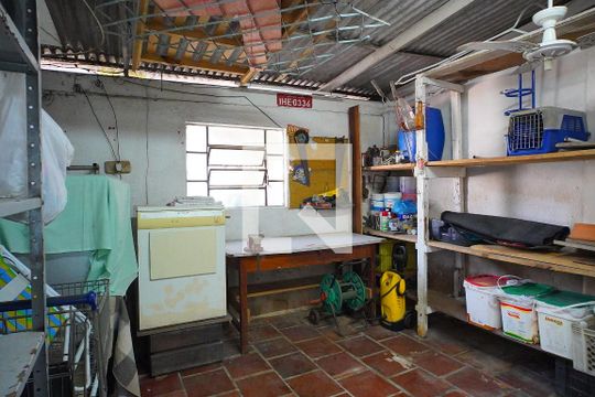 Depósito Garagem de casa à venda com 3 quartos, 240m² em Sarandi, Porto Alegre