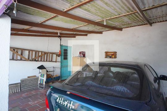 Garagem de casa à venda com 3 quartos, 240m² em Sarandi, Porto Alegre