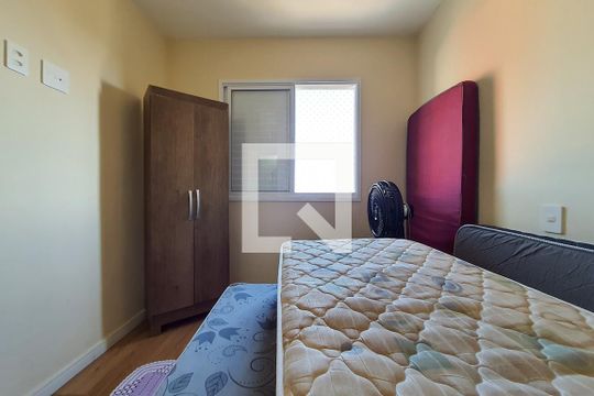 Quarto 1 de apartamento para alugar com 2 quartos, 67m² em Parque Enseada, Guarujá