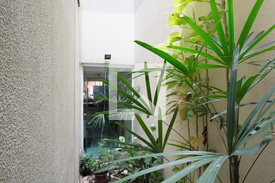 Jardim de Inverno de casa à venda com 3 quartos, 126m² em Jardim Laone, São Paulo