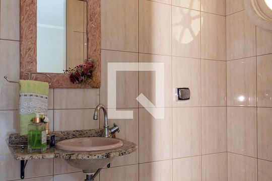 Lavabo de casa à venda com 4 quartos, 300m² em Vila Nogueira, Diadema