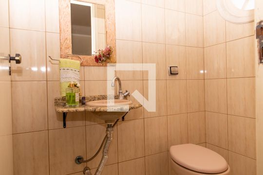 Lavabo de casa à venda com 4 quartos, 300m² em Vila Nogueira, Diadema