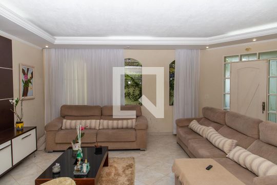 Sala de Estar de casa à venda com 4 quartos, 300m² em Vila Nogueira, Diadema