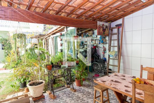 Área comum de casa à venda com 4 quartos, 300m² em Vila Nogueira, Diadema