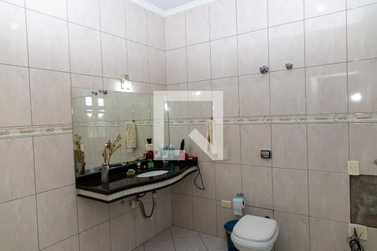 Casa à venda com 4 quartos, 300m² em Vila Nogueira, Diadema