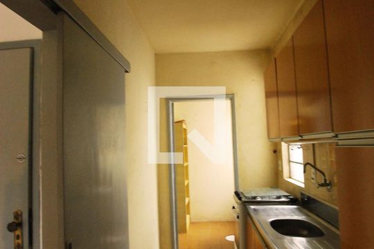 Cozinha de apartamento para alugar com 2 quartos, 55m² em Partenon, Porto Alegre