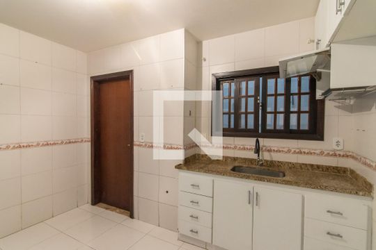Cozinha de casa para alugar com 2 quartos, 220m² em Freguesia (jacarepaguá), Rio de Janeiro