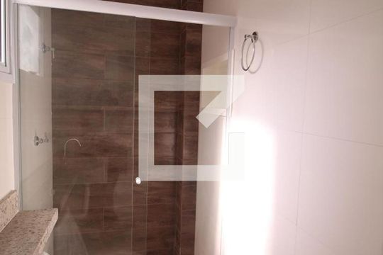 Banheiro de apartamento para alugar com 2 quartos, 38m² em Santana, São Paulo
