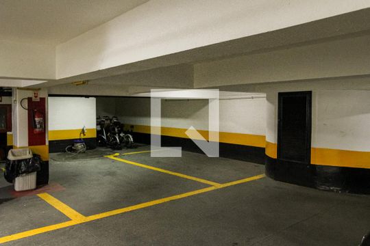 Garagem de apartamento para alugar com 3 quartos, 220m² em Copacabana, Rio de Janeiro