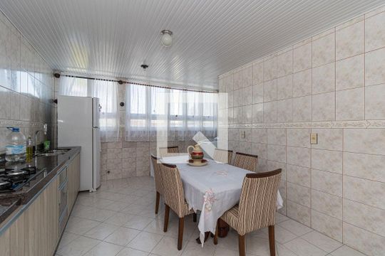 Cozinha de casa à venda com 4 quartos, 300m² em Parque Santa Fé, Porto Alegre