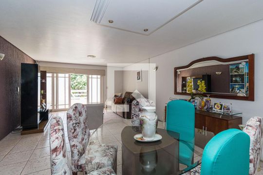 Sala de casa à venda com 4 quartos, 300m² em Parque Santa Fé, Porto Alegre