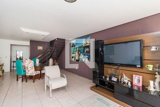 Sala de casa à venda com 4 quartos, 300m² em Parque Santa Fé, Porto Alegre