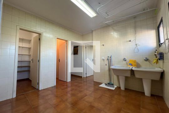 Área de Serviço de apartamento para alugar com 4 quartos, 240m² em Vila Andrade, São Paulo
