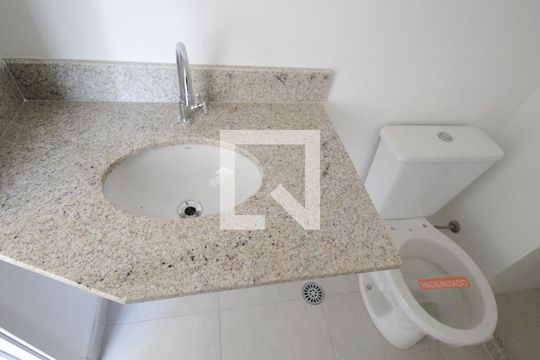 Banheiro de apartamento à venda com 2 quartos, 37m² em Sé, São Paulo