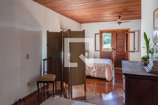Suíte  de casa à venda com 3 quartos, 400m² em Jardim São Vicente, Campinas
