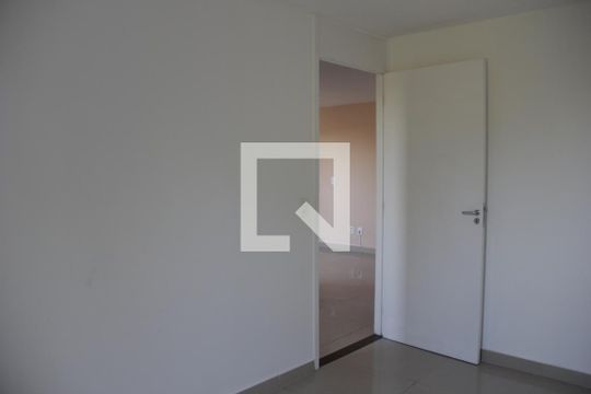 Quarto 2 de apartamento para alugar com 2 quartos, 44m² em Parque Santa Rosa, Suzano