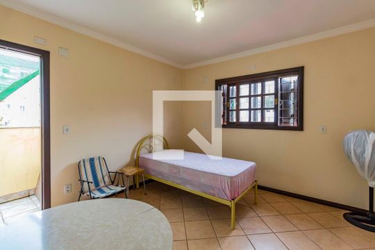 Quarto 1 de casa à venda com 3 quartos, 230m² em Cristo Redentor, Porto Alegre