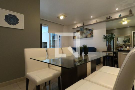 Sala de apartamento para alugar com 2 quartos, 88m² em Vila Suzana, São Paulo