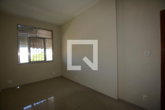 Sala de apartamento para alugar com 2 quartos, 75m² em Bento Ribeiro, Rio de Janeiro