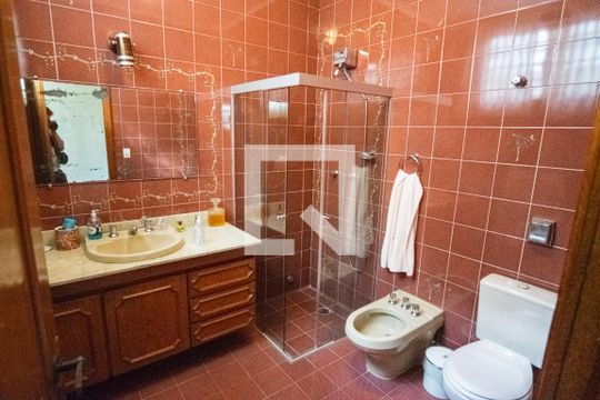Banheiro de casa à venda com 3 quartos, 200m² em Vila Prudente, São Paulo