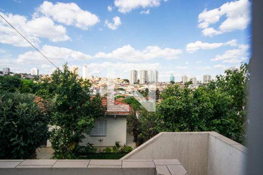Vista de casa à venda com 3 quartos, 200m² em Vila Prudente, São Paulo