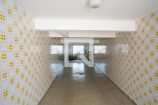Garagem de casa à venda com 3 quartos, 200m² em Vila Prudente, São Paulo