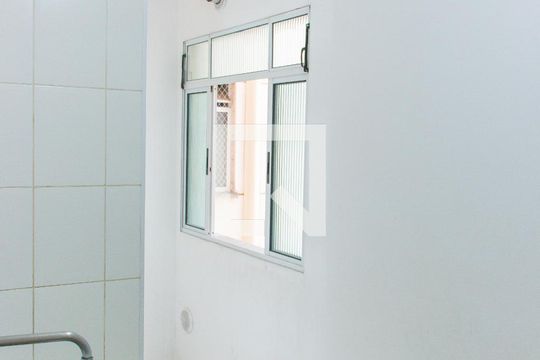Cozinha de apartamento para alugar com 2 quartos, 48m² em Jardim Sao Miguel, Ferraz de Vasconcelos